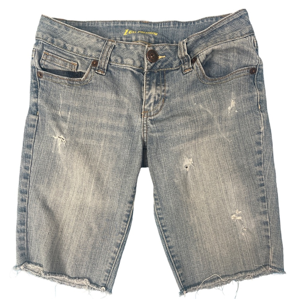 Z. Co Premium women’s juniors jeans shorts Bermuda distressed sz 11